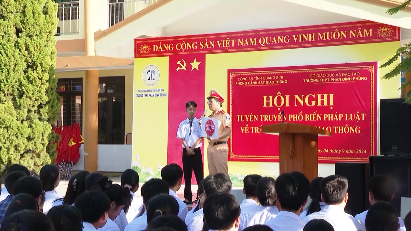 Thực hiện quy định “Không giao xe cho người không đủ điều kiện điều khiển phương tiện tham gia giao thông”